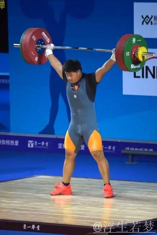 潘云华勇夺男子96公斤级三项冠军